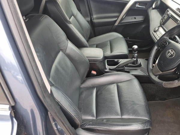 Used Toyota RAV4 2013 for sale - 76200136: Photo 11