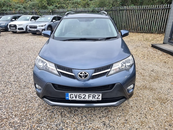 Used Toyota RAV4 2013 for sale - 76200136: Photo 2