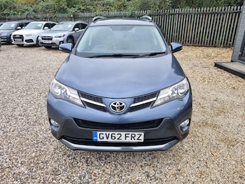 Used Toyota RAV4 2013 for sale - 76200136: Photo 2