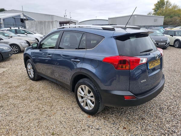 Used Toyota RAV4 2013 for sale - 76200136: Photo 4