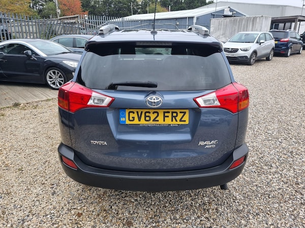 Used Toyota RAV4 2013 for sale - 76200136: Photo 5