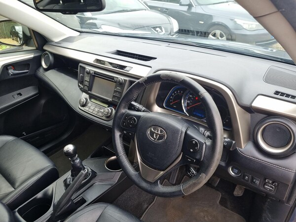 Used Toyota RAV4 2013 for sale - 76200136: Photo 9