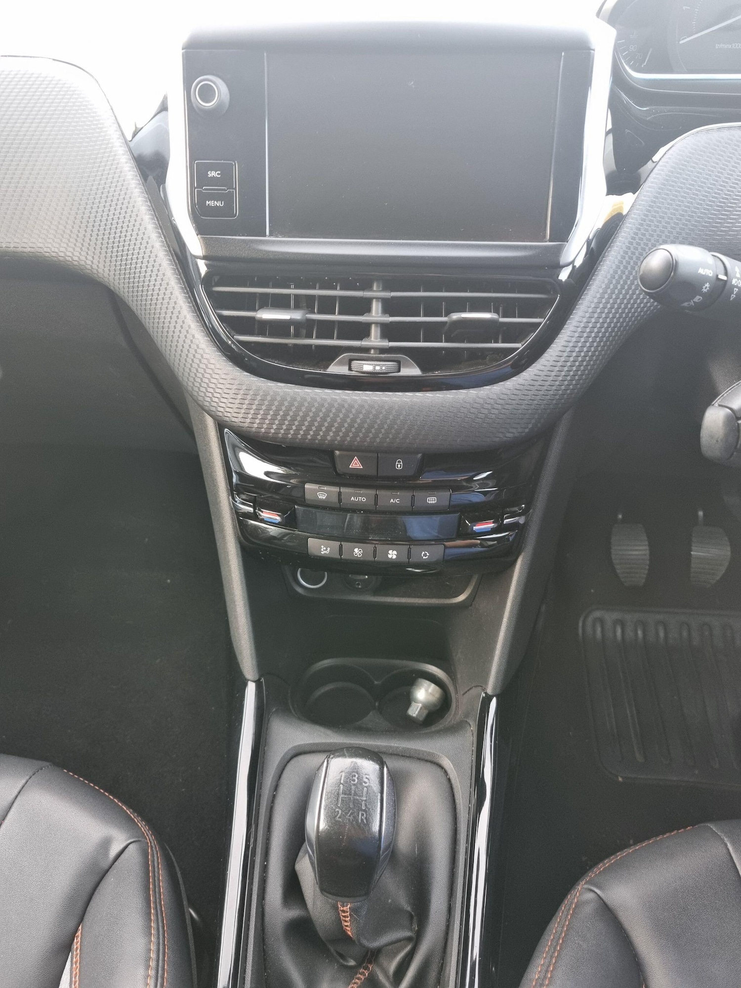 Used Peugeot 2008 2015 for sale - 76013623: Photo 14