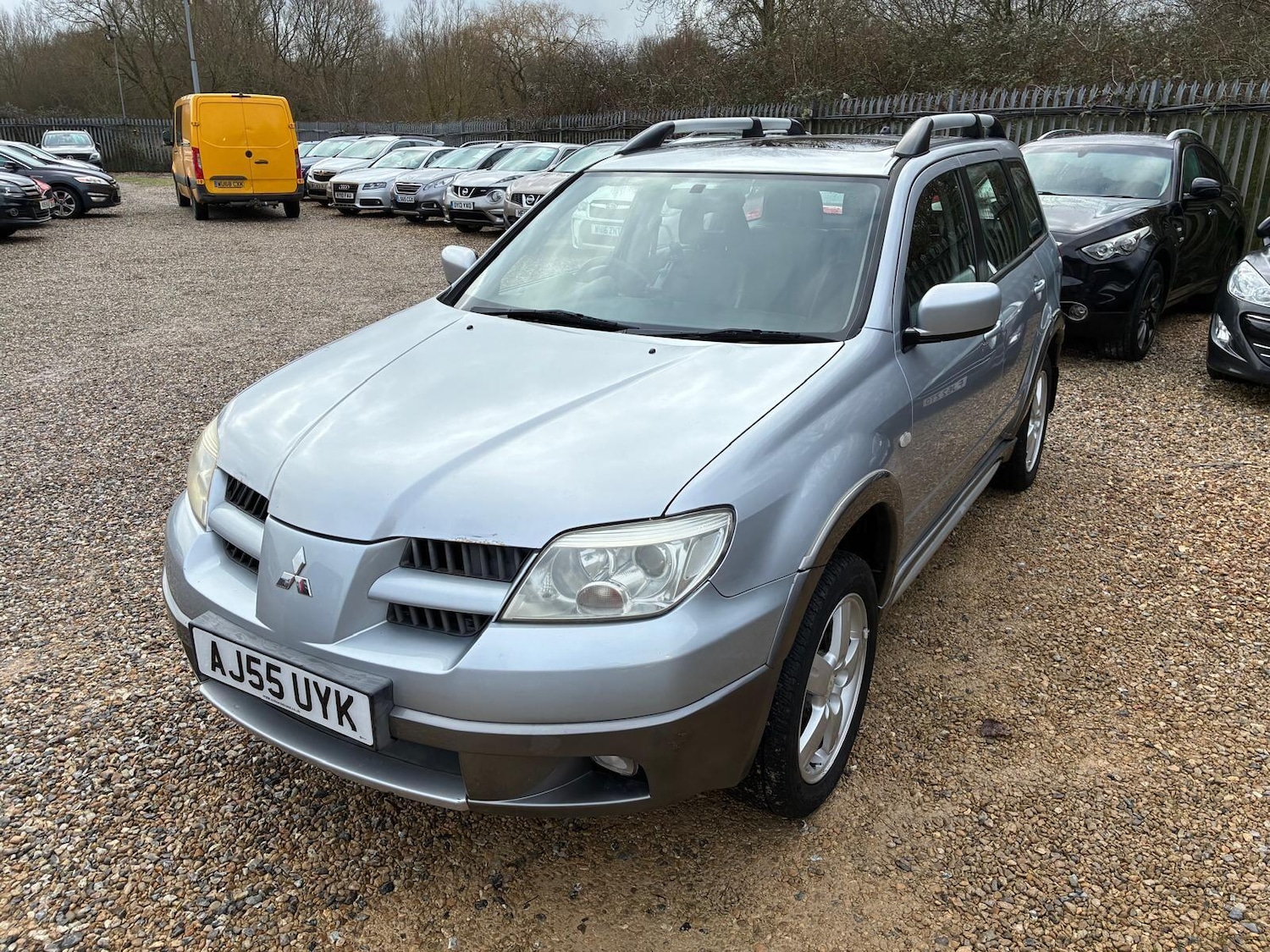 Used Mitsubishi Outlander 2006 for sale - 77377050: Photo 3