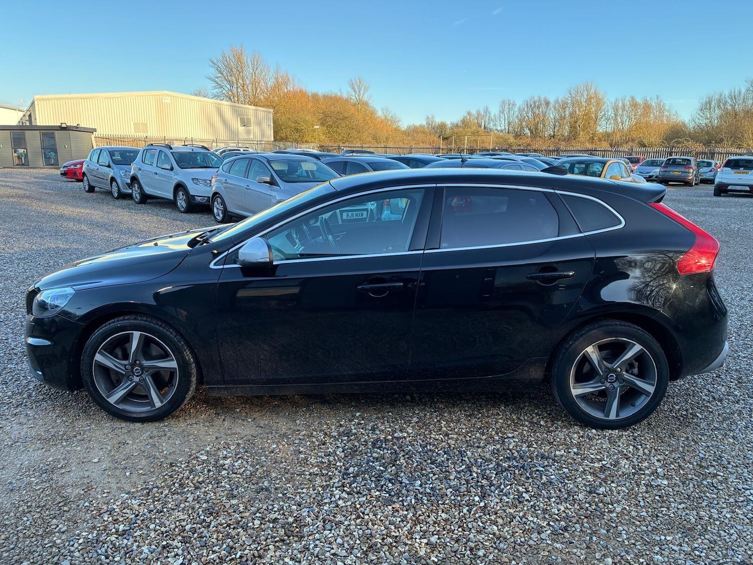 Used Volvo V40 2015 for sale - 77705297: Photo 4