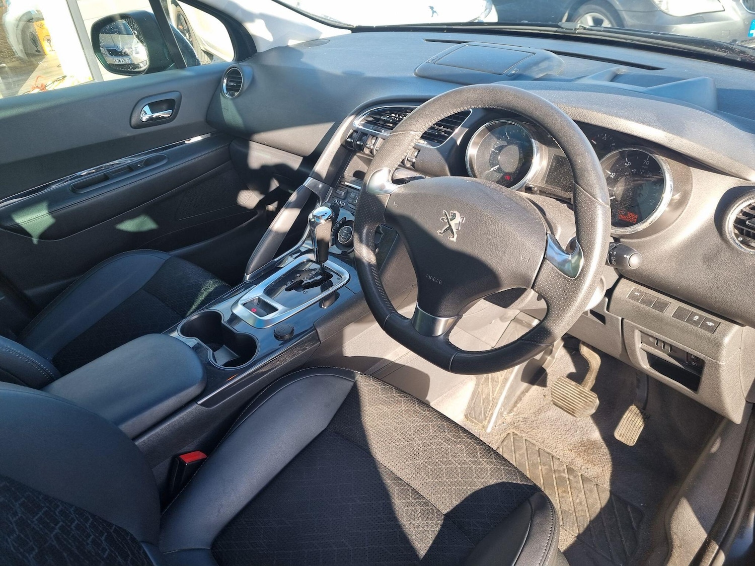 Used Peugeot 3008 2015 for sale - 76370279: Photo 9