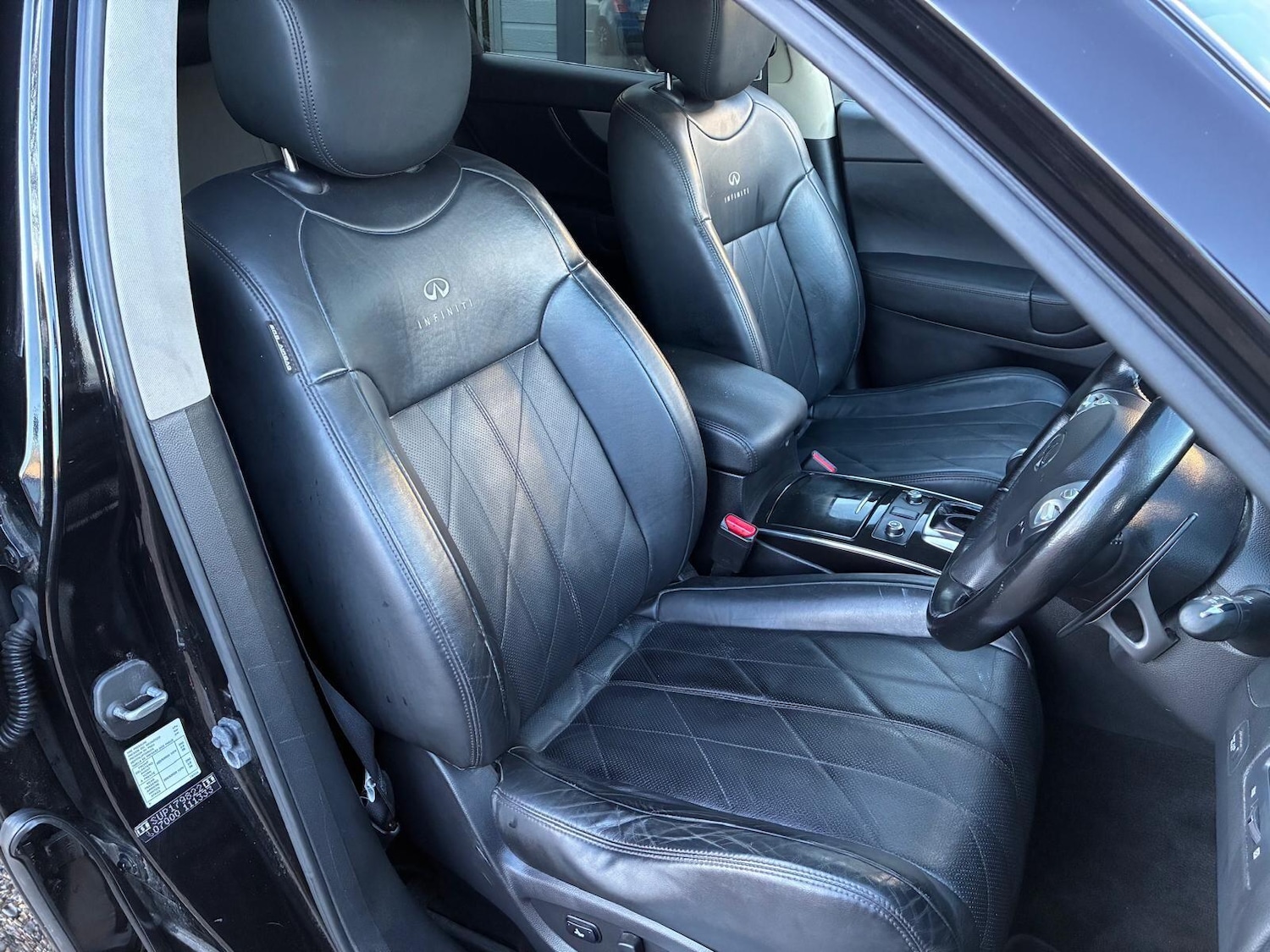 Used Infiniti QX70 2014 for sale - 77144441: Photo 10