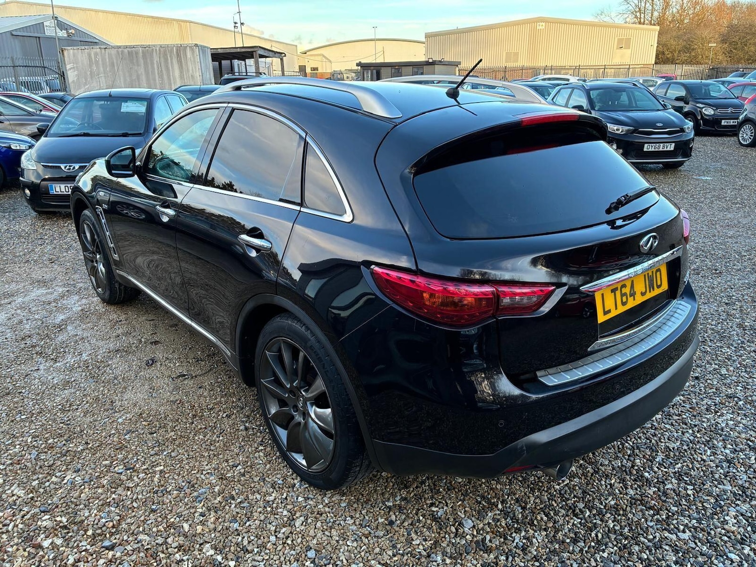 Used Infiniti QX70 2014 for sale - 77144441: Photo 3