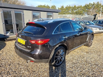 Used Infiniti QX70 2014 for sale - 77144441: Photo