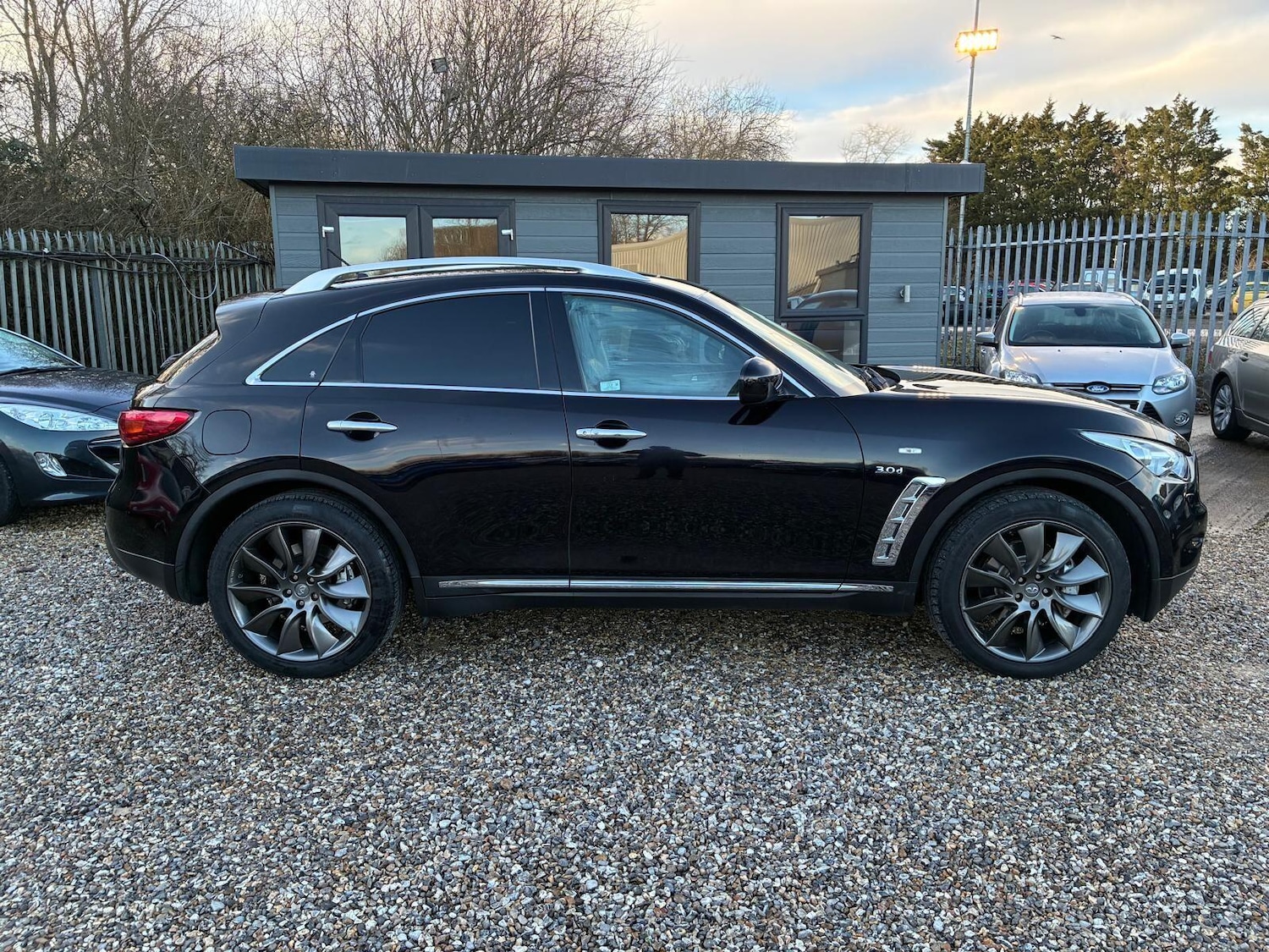 Used Infiniti QX70 2014 for sale - 77144441: Photo 7