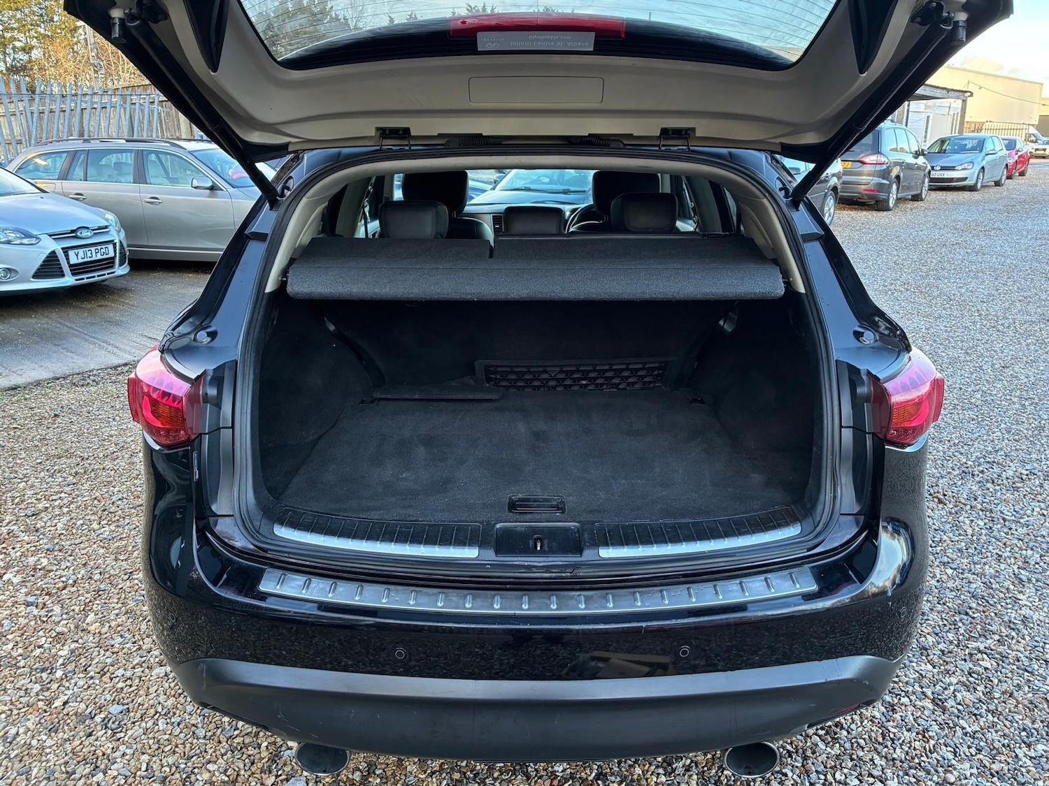 Used Infiniti QX70 2014 for sale - 77144441: Photo 8