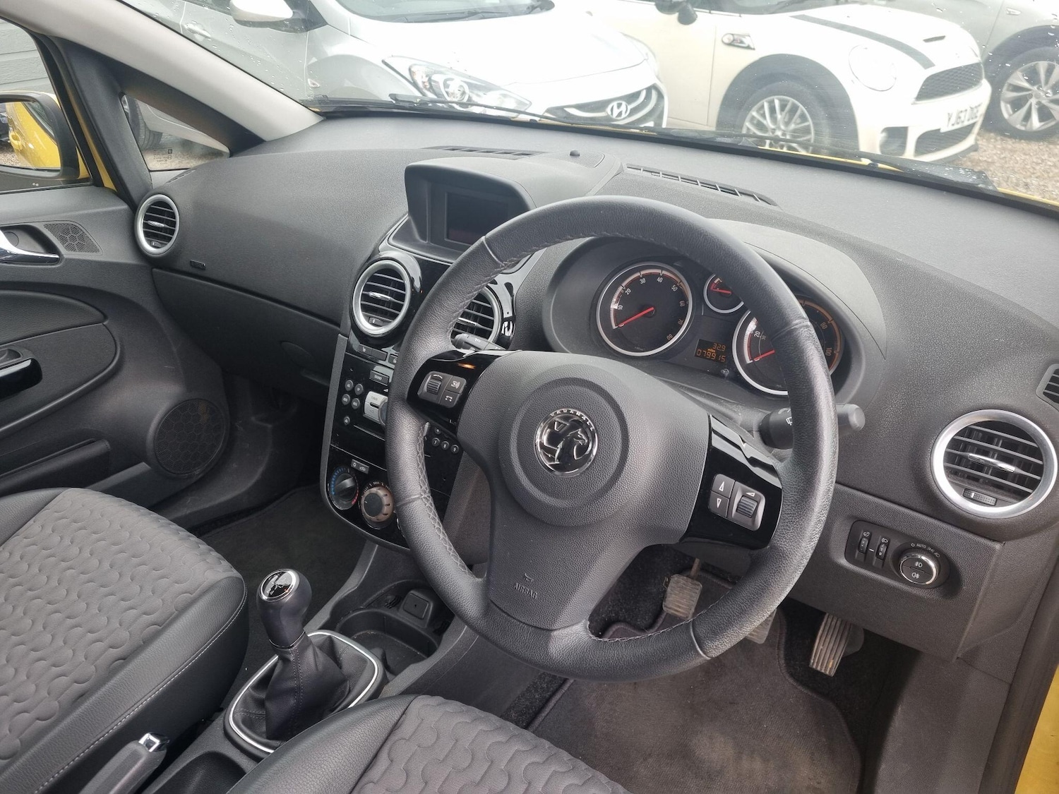 Used Vauxhall Corsa for sale - 76989235: Photo 9