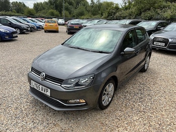 Used Volkswagen Polo 2016 for sale - 78842651: Photo