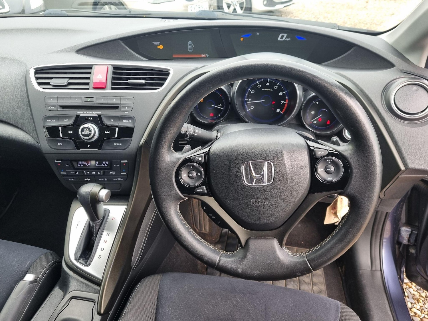 Used Honda Civic 2014 for sale - 76994751: Photo 9