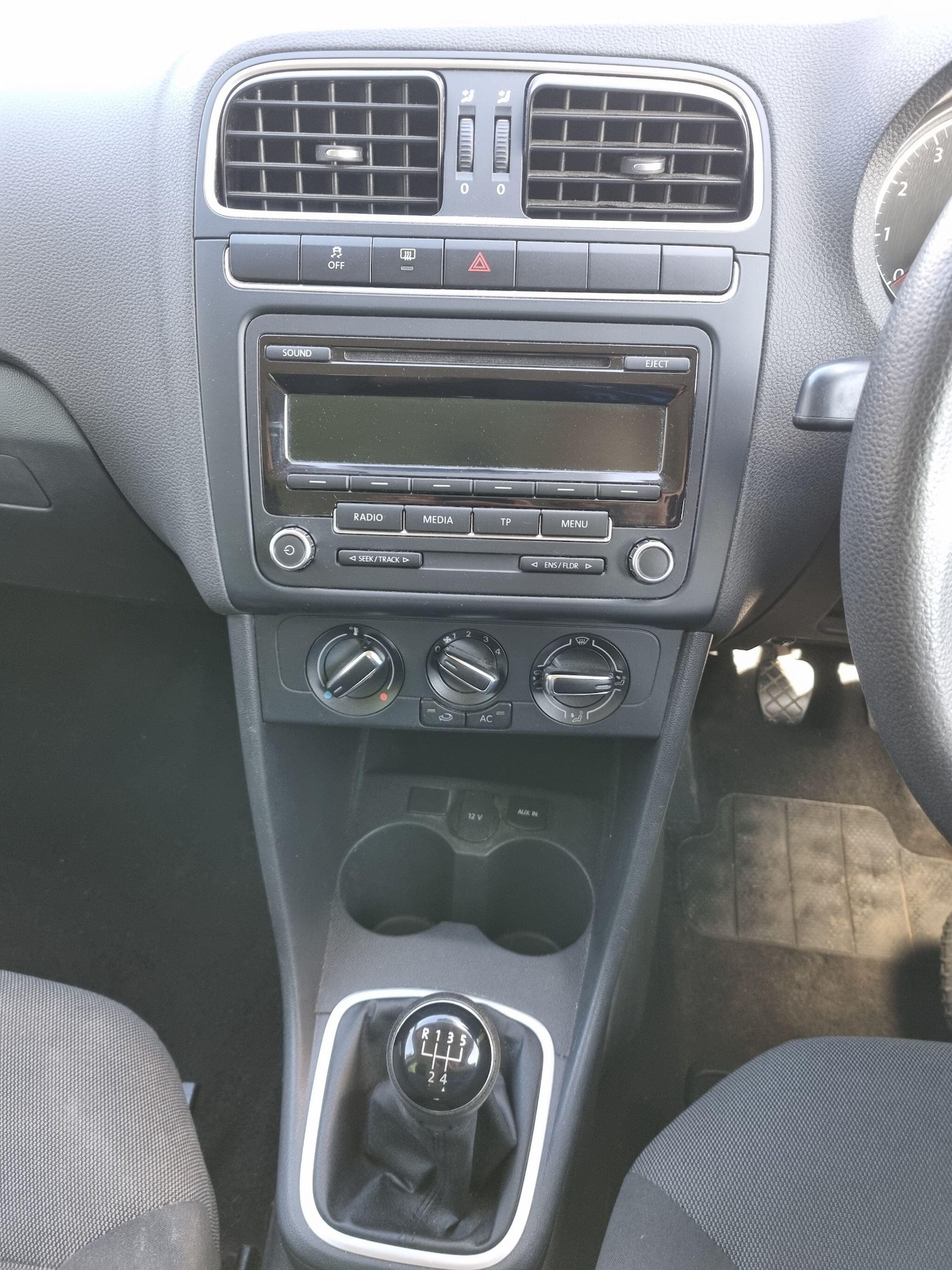 Used Volkswagen Polo 2013 for sale - 76031730: Photo 14