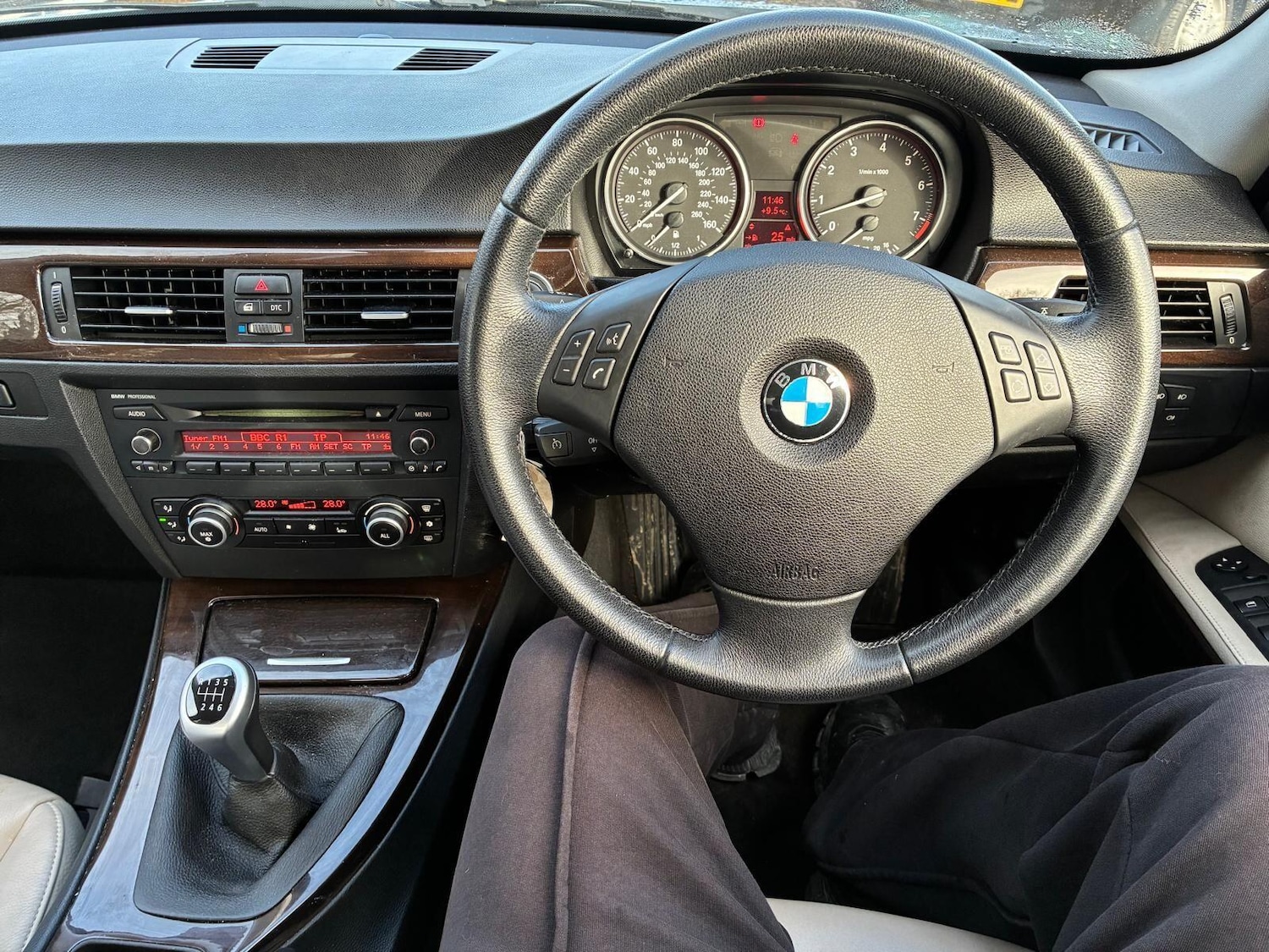 Used BMW 3 Series 2010 for sale - 77191570: Photo 15