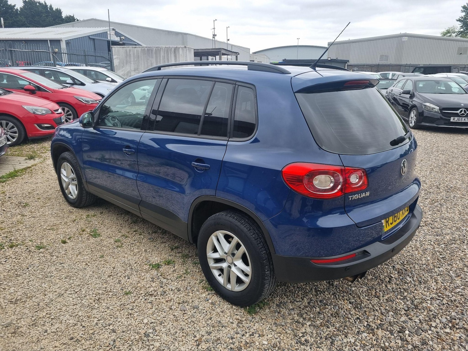 Used Volkswagen Tiguan 2011 for sale - 77174899: Photo 4