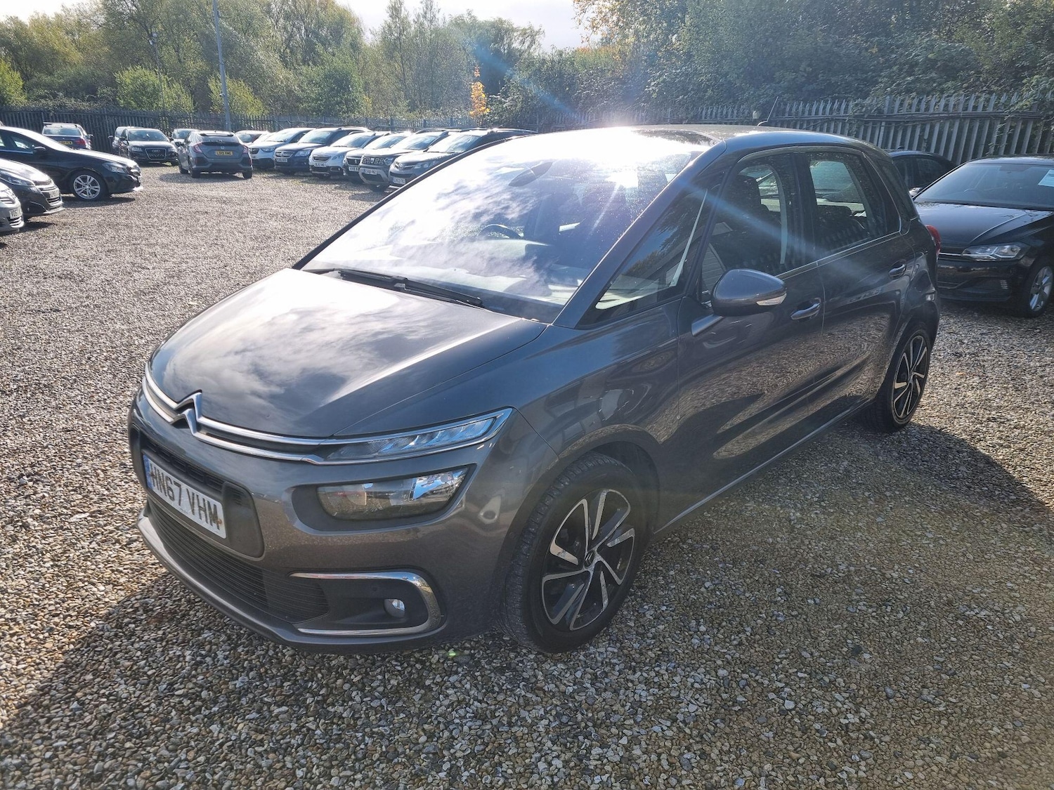 Used Citroen C4 Picasso 2017 for sale - 76371102: Photo 3