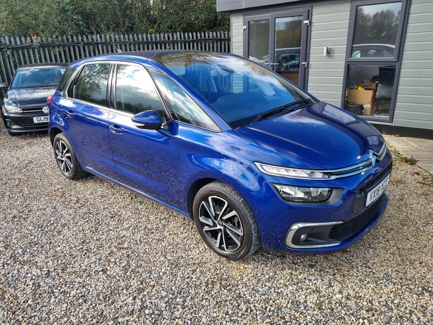 Used Citroen C4 Picasso 2018 for sale - 76513143: Photo 1