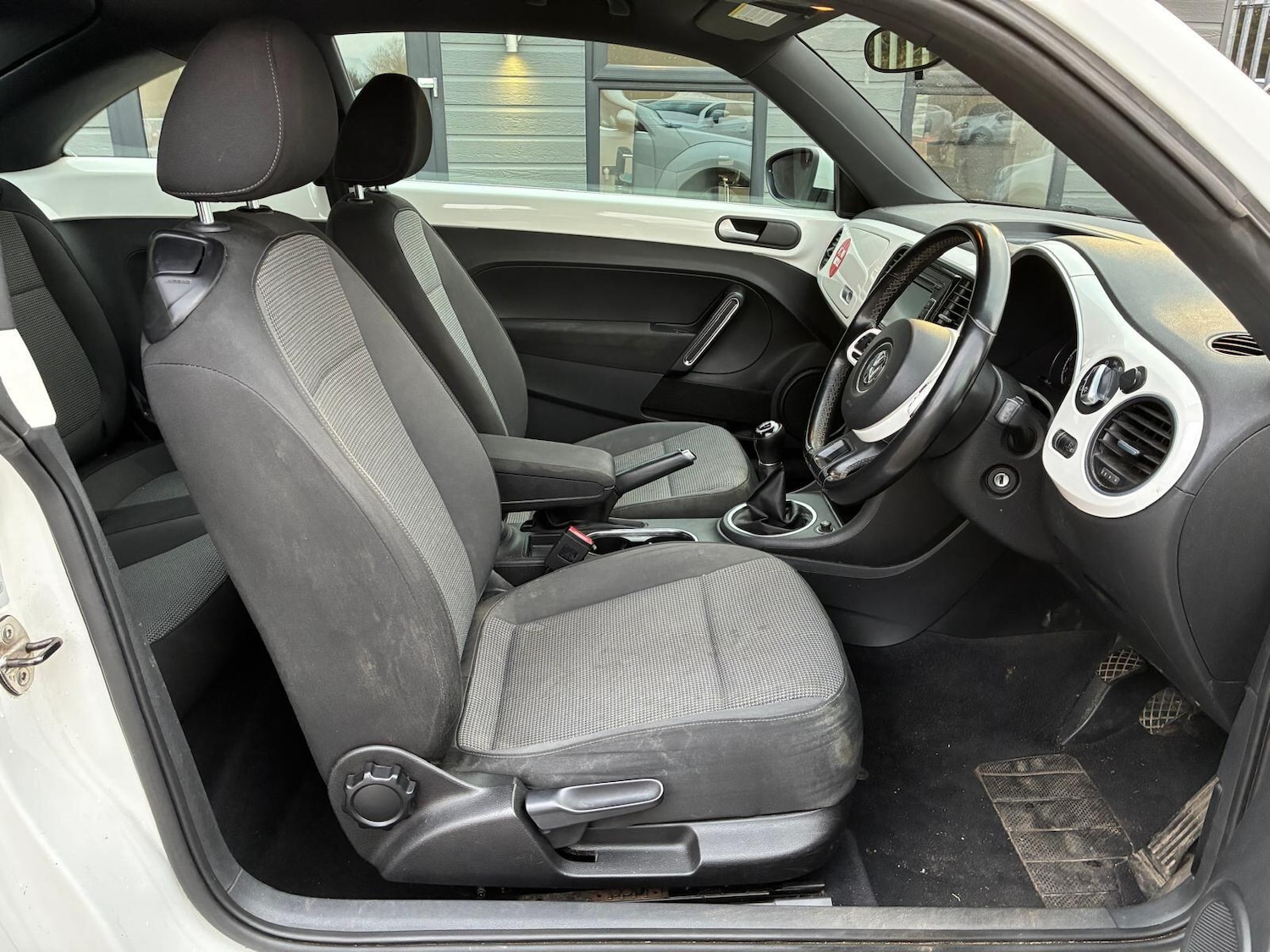 Used Volkswagen Beetle 2013 for sale - 77625107: Photo 11