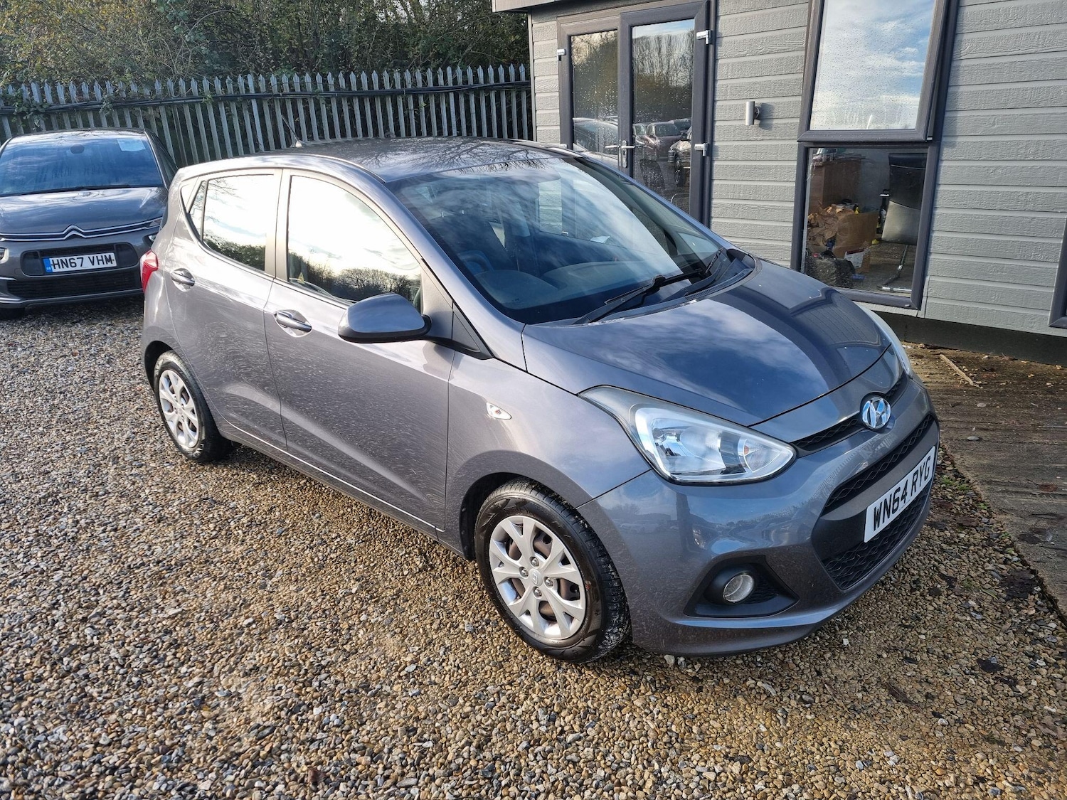 Used Hyundai i10 2014 for sale - 76832332: Photo 1