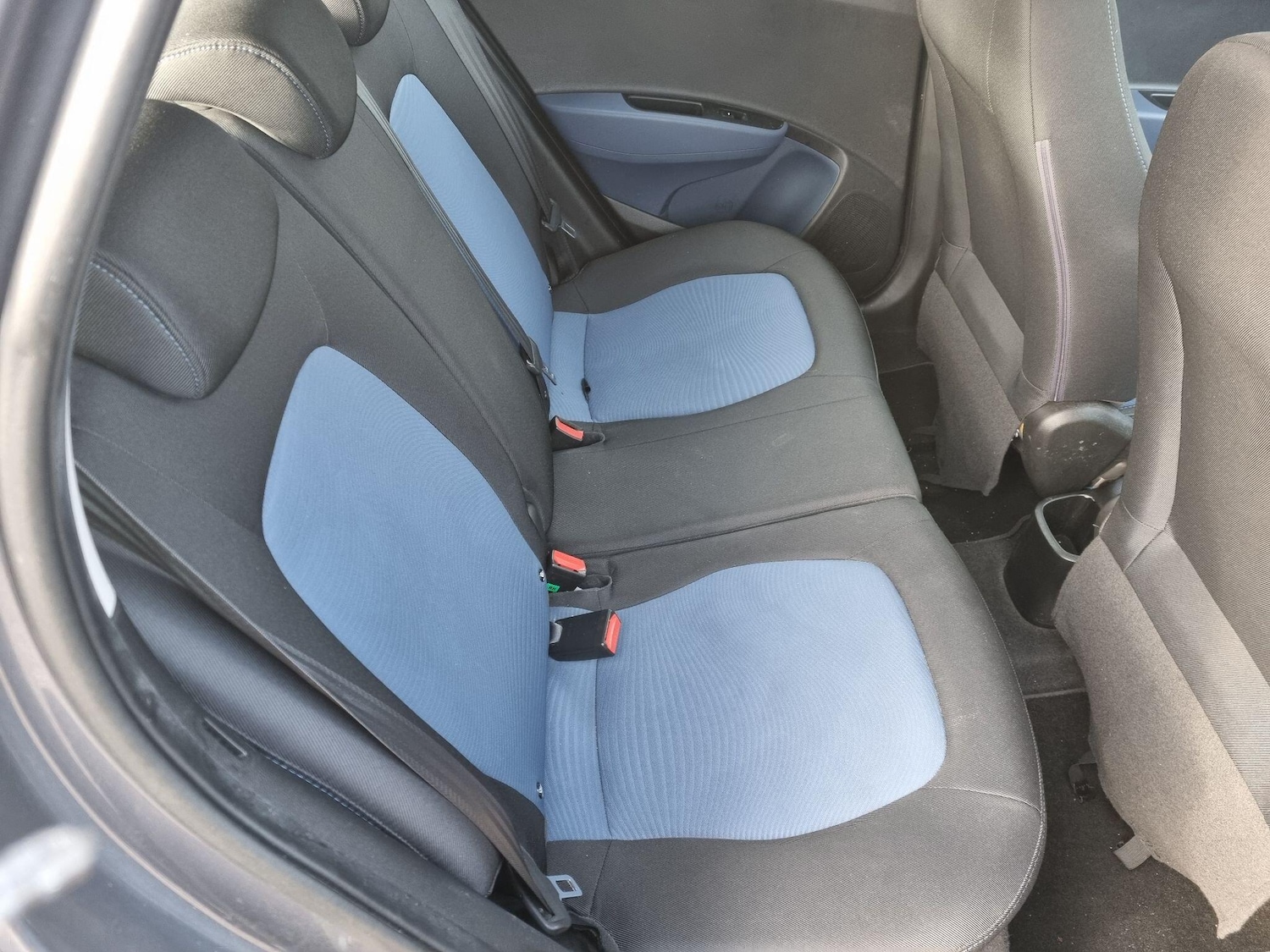 Used Hyundai i10 2014 for sale - 76832332: Photo 12