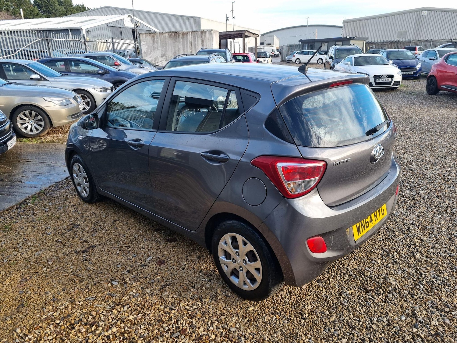 Used Hyundai i10 2014 for sale - 76832332: Photo 4
