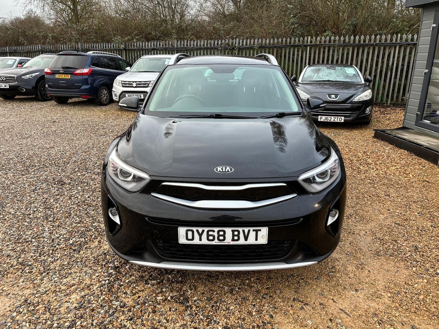 Used Kia Stonic 2018 for sale - 77215318: Photo 2