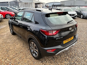 Used Kia Stonic 2018 for sale - 77215318: Photo