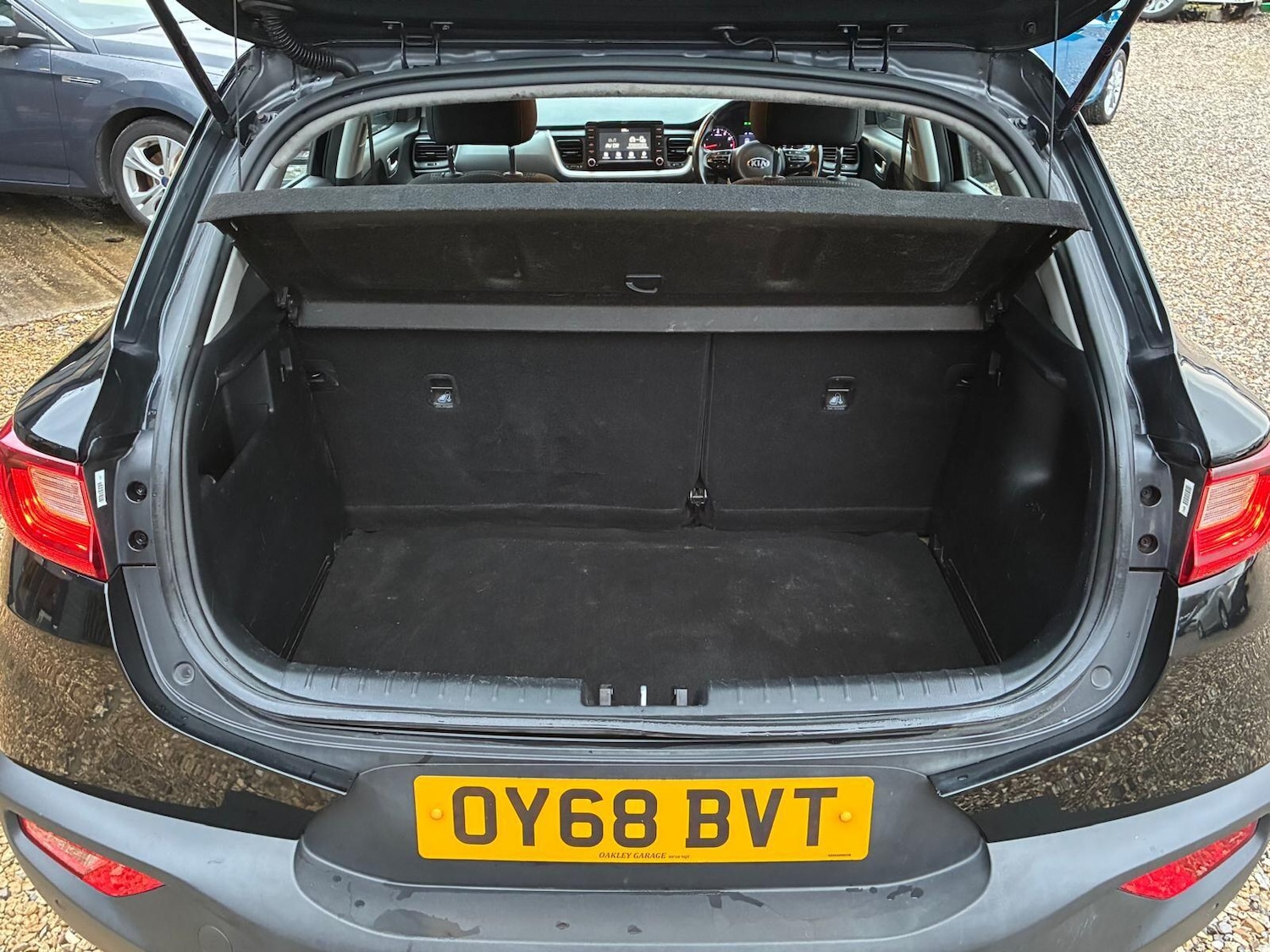 Used Kia Stonic 2018 for sale - 77215318: Photo 9