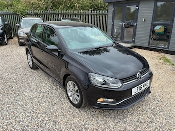 Used Volkswagen Polo 2016 for sale - 78561264: Photo
