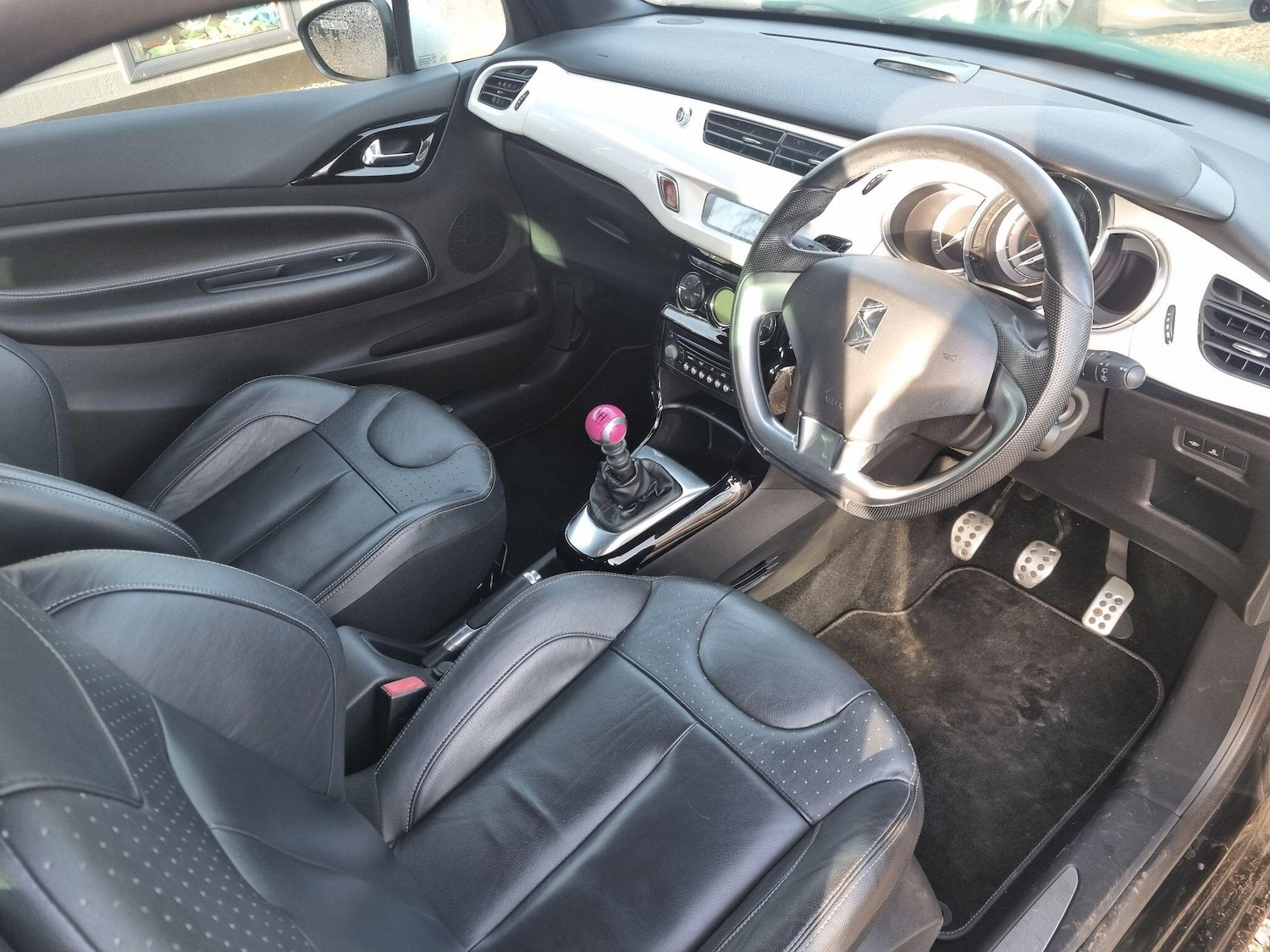 Used Citroen DS3 2010 for sale - 76936206: Photo 4