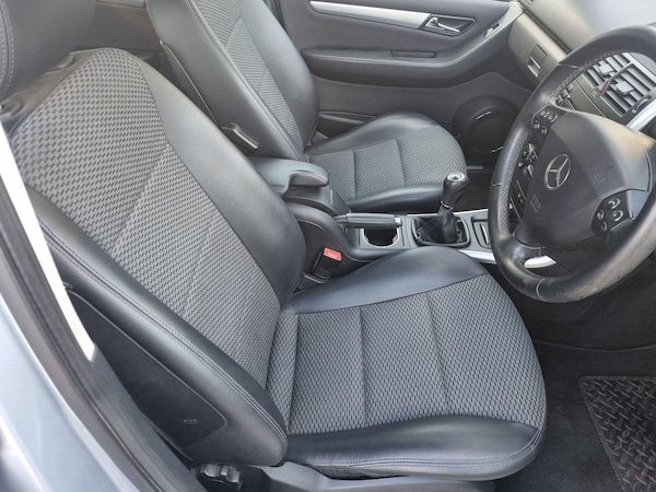 Used Mercedes-Benz A-Class 2011 for sale - 76200677: Photo 11
