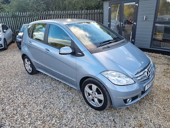 Used Mercedes-Benz A-Class 2011 for sale - 76200677: Photo