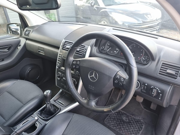 Used Mercedes-Benz A-Class 2011 for sale - 76200677: Photo 9