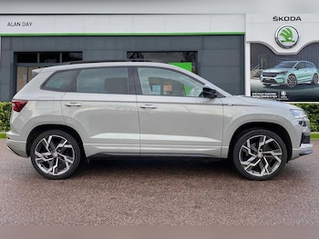 Used Skoda Karoq 2023 for sale - 77042675: Photo