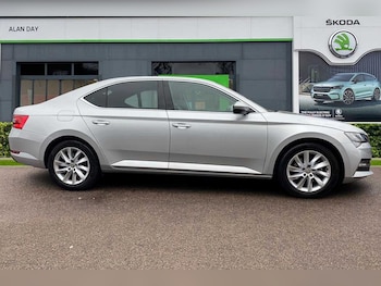 Used Skoda Superb 2024 for sale - 76966318: Photo
