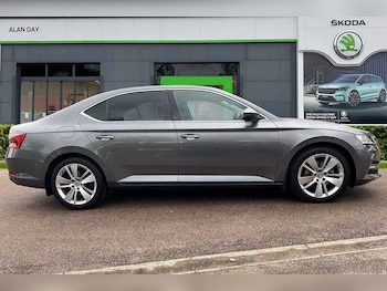Used Skoda Superb 2021 for sale - 77042656: Photo