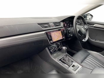 Used Skoda Superb 2021 for sale - 76966313: Photo