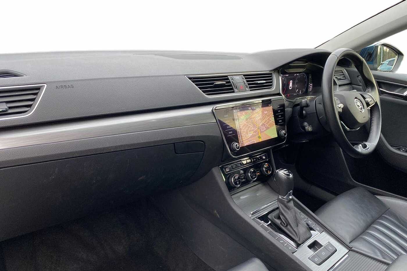 Used Skoda Superb 2023 for sale - 77244551: Photo 2