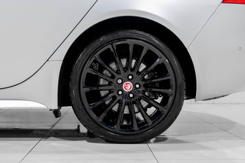 Used Jaguar XE 2018 for sale - 76454684: Photo 11