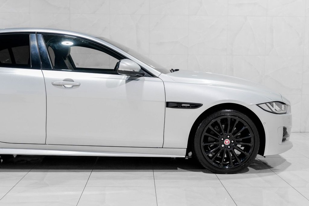 Used Jaguar XE 2018 for sale - 76454684: Photo 24