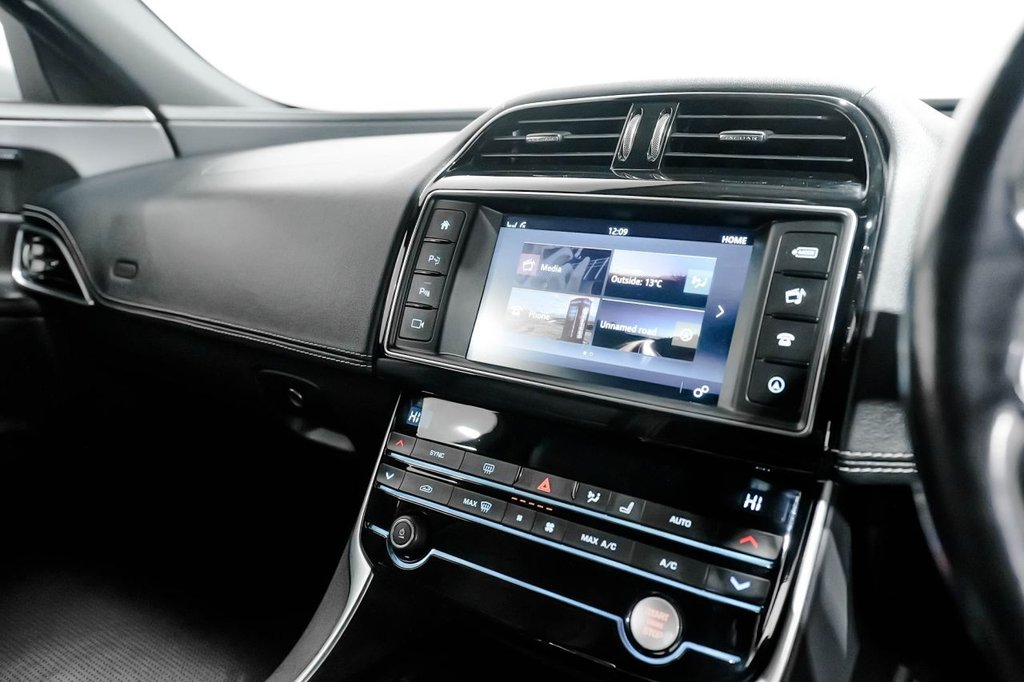 Used Jaguar XE 2018 for sale - 76454684: Photo 35