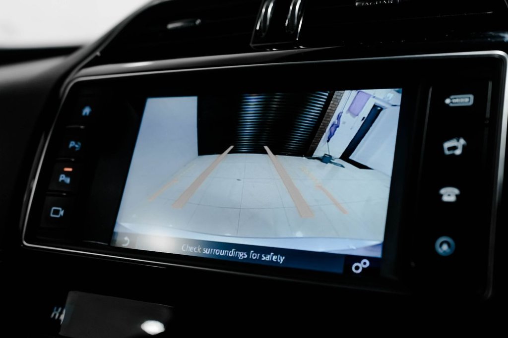 Used Jaguar XE 2018 for sale - 76454684: Photo 37