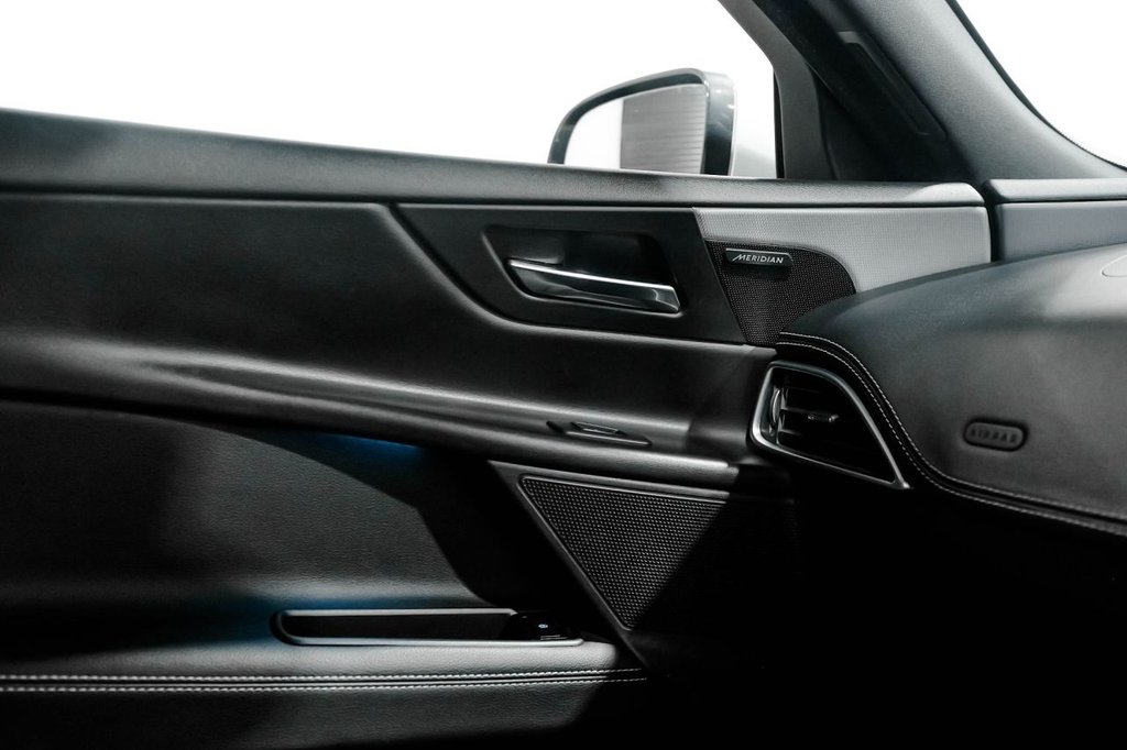 Used Jaguar XE 2018 for sale - 76454684: Photo 38