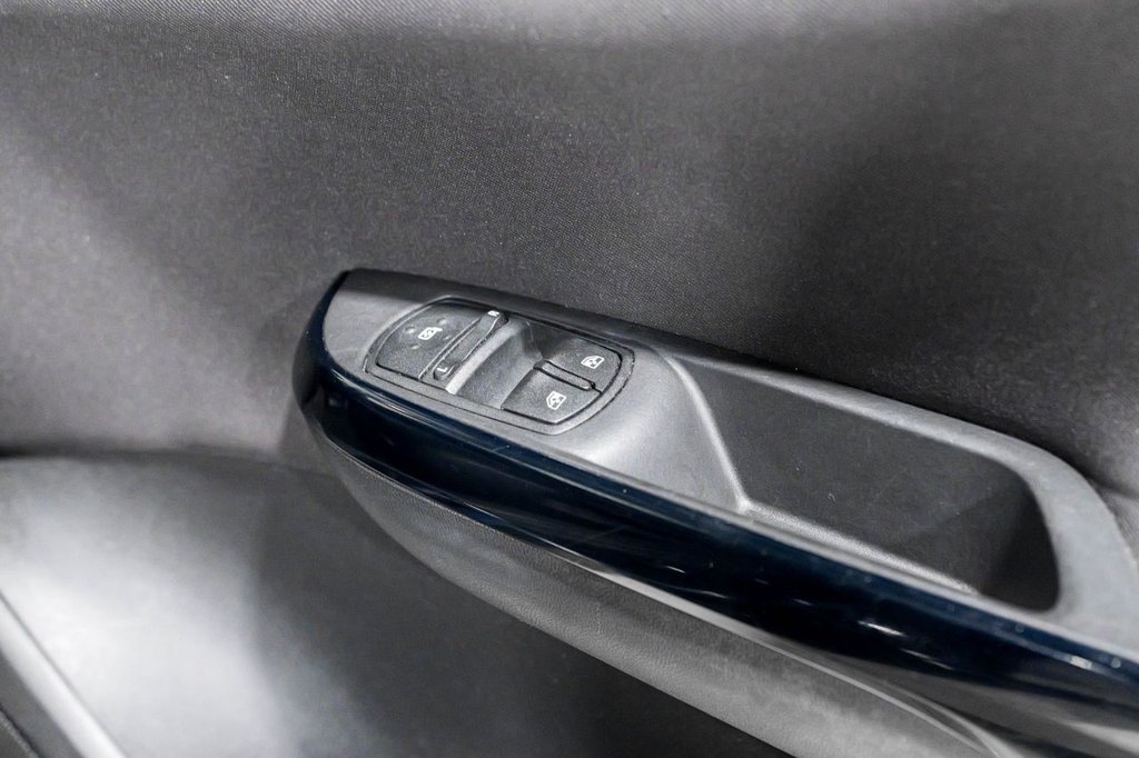 Used Vauxhall Corsa 2017 for sale - 76417117: Photo 30