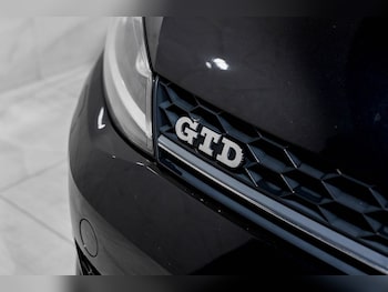 Used Volkswagen Golf 2016 for sale - 78557214: Photo