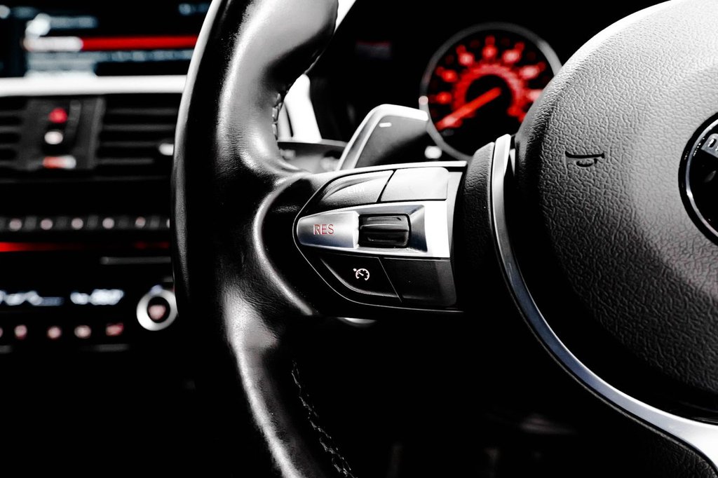 Used BMW 3 Series 2018 for sale - 76417171: Photo 14