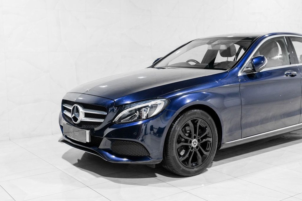 Used Mercedes-Benz C Class 2018 for sale - 76469641: Photo 34