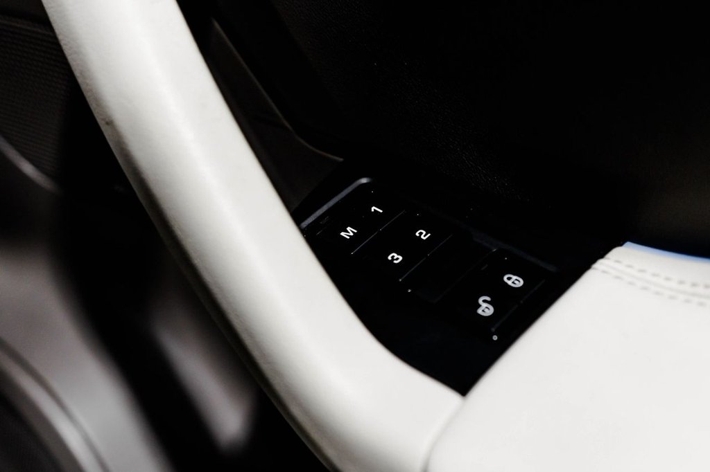 Used Jaguar F-Pace 2016 for sale - 76417088: Photo 14